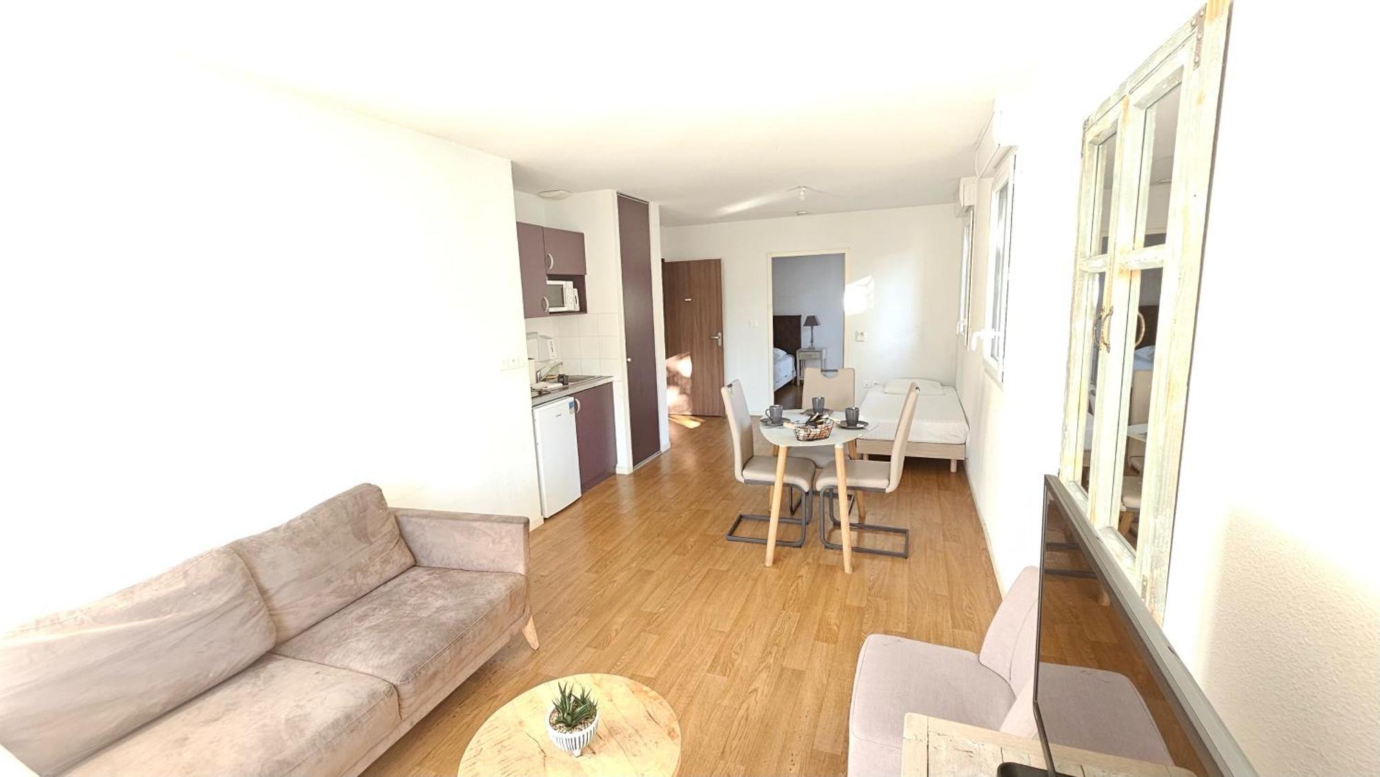 Zenao Appart'Hotel Невер Екстериор снимка