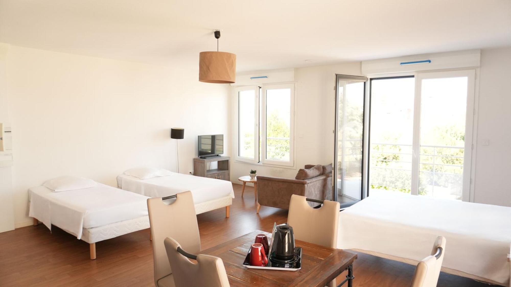 Zenao Appart'Hotel Невер Екстериор снимка