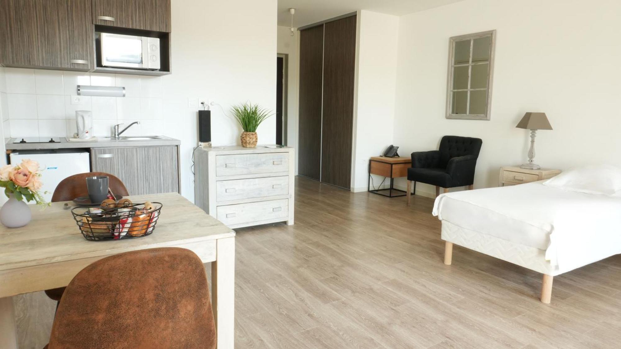 Zenao Appart'Hotel Невер Екстериор снимка