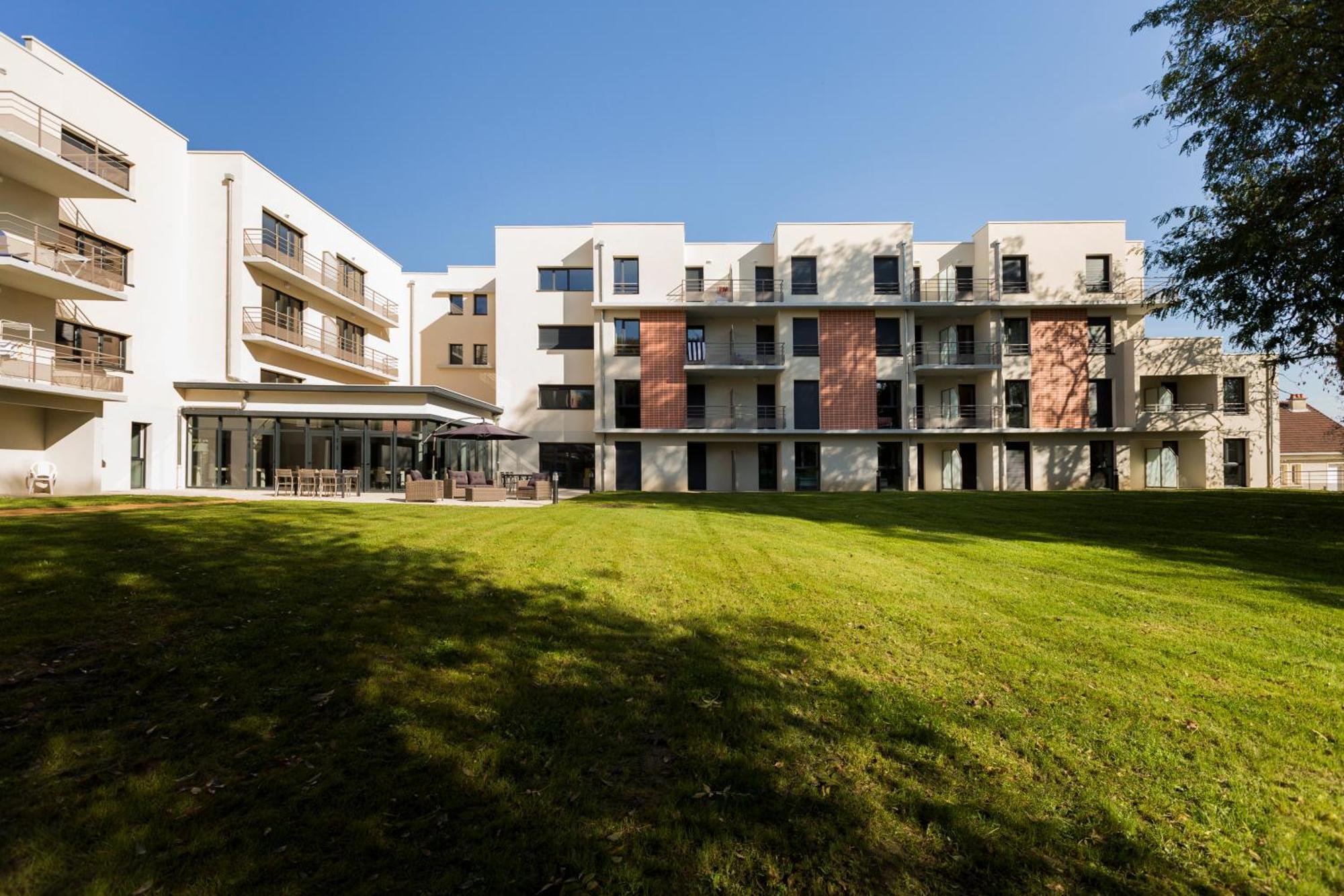 Zenao Appart'Hotel Невер Екстериор снимка